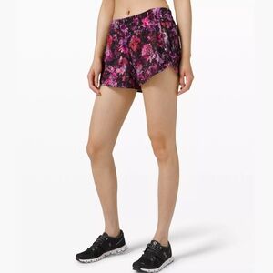 🍋 Lululemon Floral Print Lined Tracker Short 4” Size 4